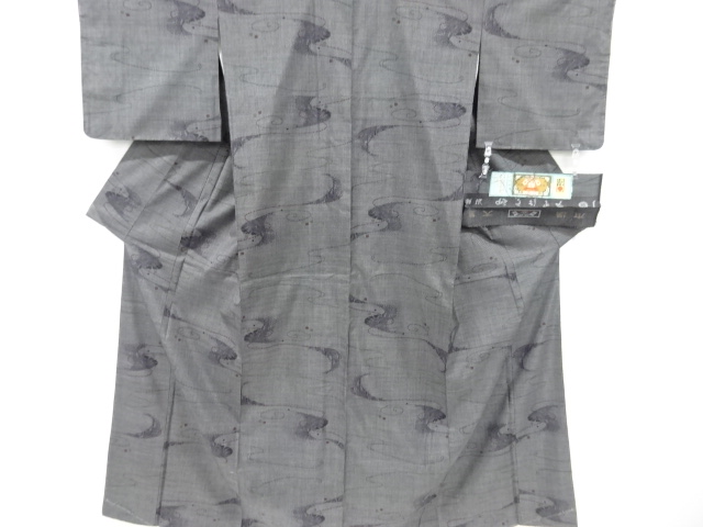 未使用品　流水模様織り出し本場泥大島紬着物(5マルキ)